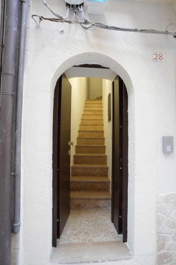 La Stradina Apartment โมลา ดิ บารี ภายนอก รูปภาพ