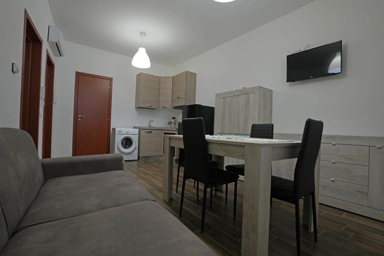 La Stradina Apartment โมลา ดิ บารี ภายนอก รูปภาพ
