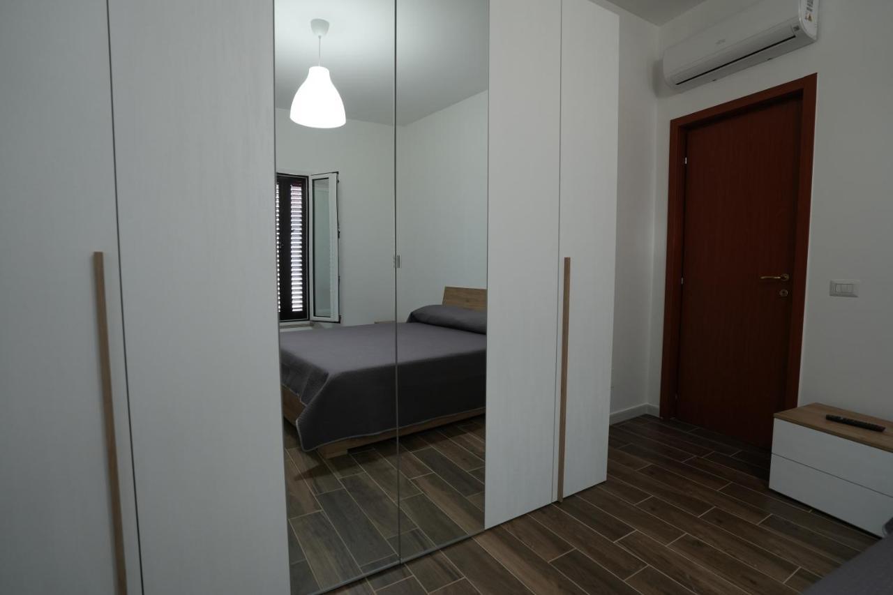 La Stradina Apartment โมลา ดิ บารี ภายนอก รูปภาพ